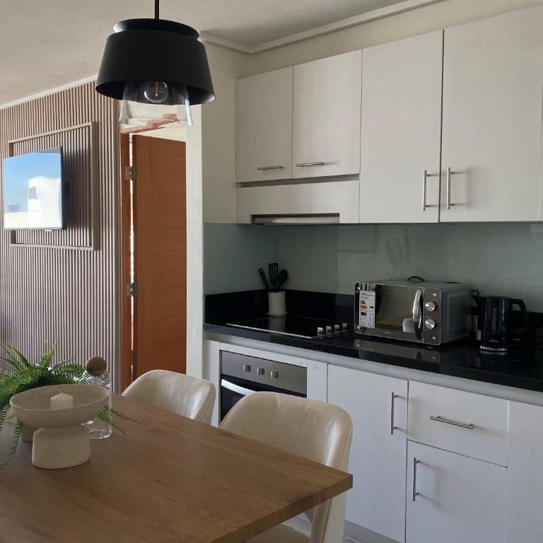 Apartamento las Condes I Estacionamiento I Piscina I Aire acondicionado - Apartamento de 1 dormitorio - 4