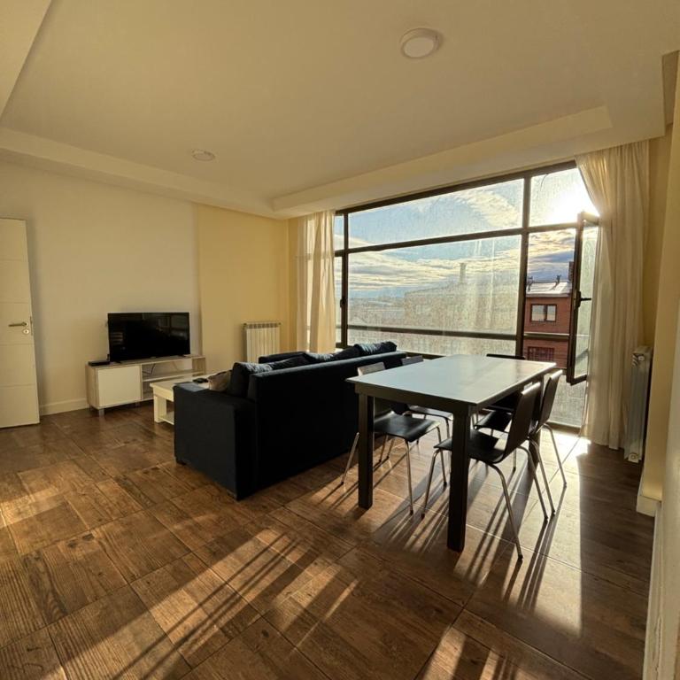 Apartamentos Sur RG - Apartamento de 2 dormitorios con vistas a la ciudad - 1
