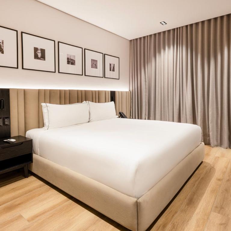 Vuestro Mexico City - Habitación con cama extragrande y balcón - 2
