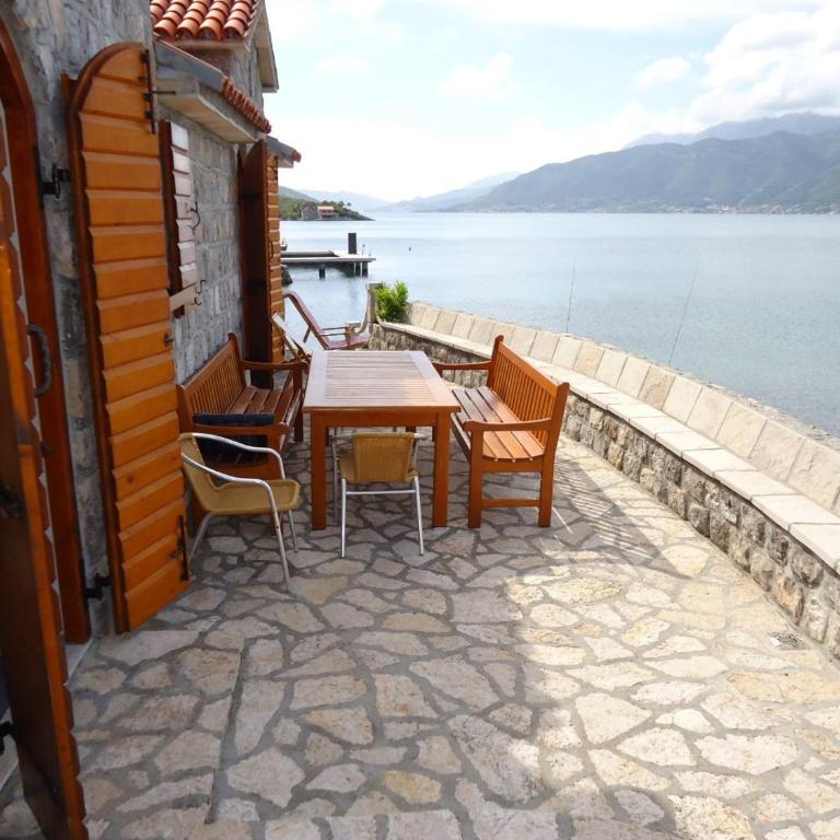 Villa Lučica - One-Bedroom Apartment with Sea View - 2