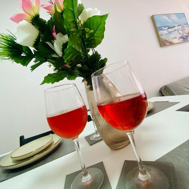 Cataleya Apartment - Three-Bedroom Premium Apartment with Balcony - 13
