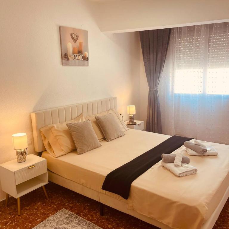 Cataleya Apartment - Three-Bedroom Premium Apartment with Balcony - 28