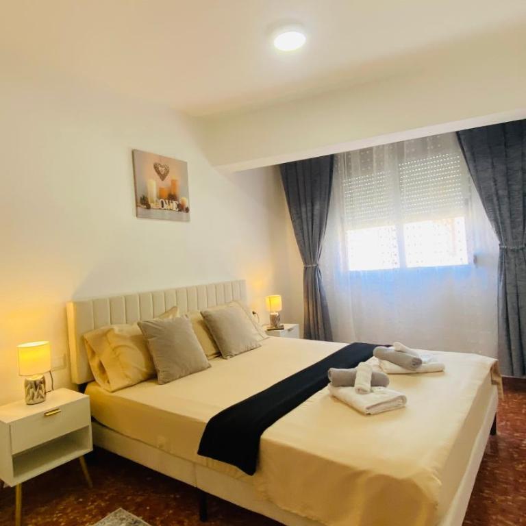 Cataleya Apartment - Three-Bedroom Premium Apartment with Balcony - 31