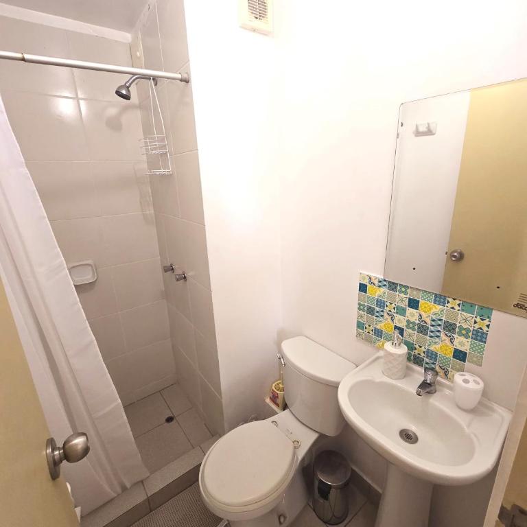 Apartamento Premium frente a Universidad San Marcos para 4 pers en lima - Three-Bedroom Premium Apartment with Balcony - 14