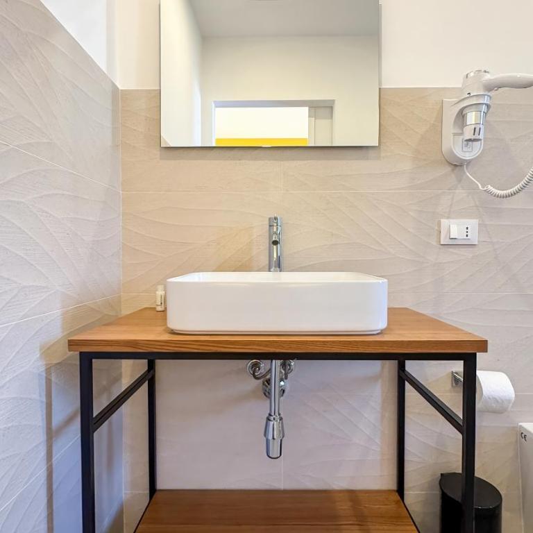 Tevergad Premium Rooms - Camera Tripla Luxury - 6