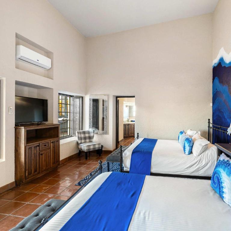 Elegant Hacienda Villa for 20, Ocean Views, Pool - Villa - 38