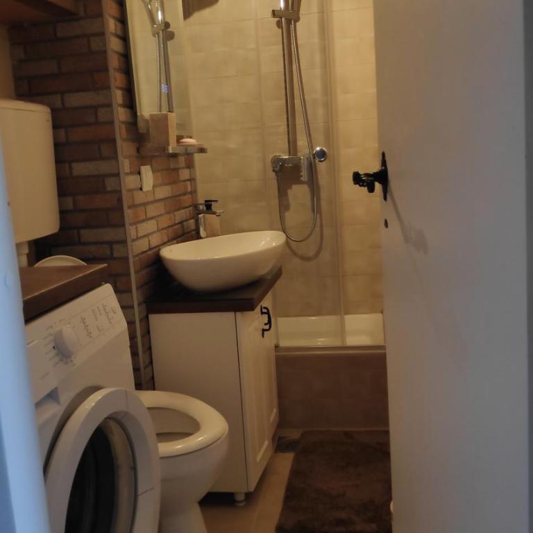 14th Heaven Apartment - One-Bedroom Apartment - 14