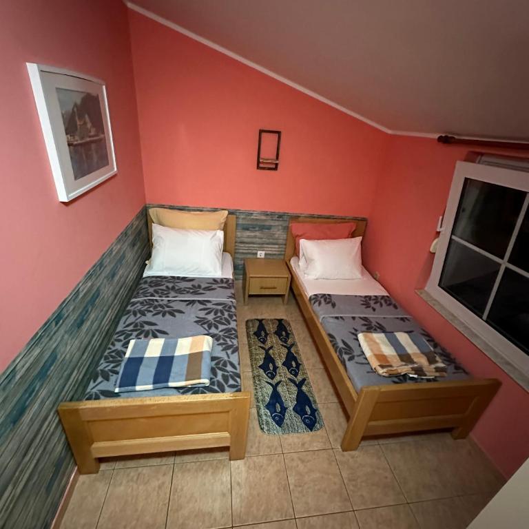 Villa Linna - Dvokrevetna Soba sa Zasebnim Krevetom i Sopstvenim Kupatilom - 3