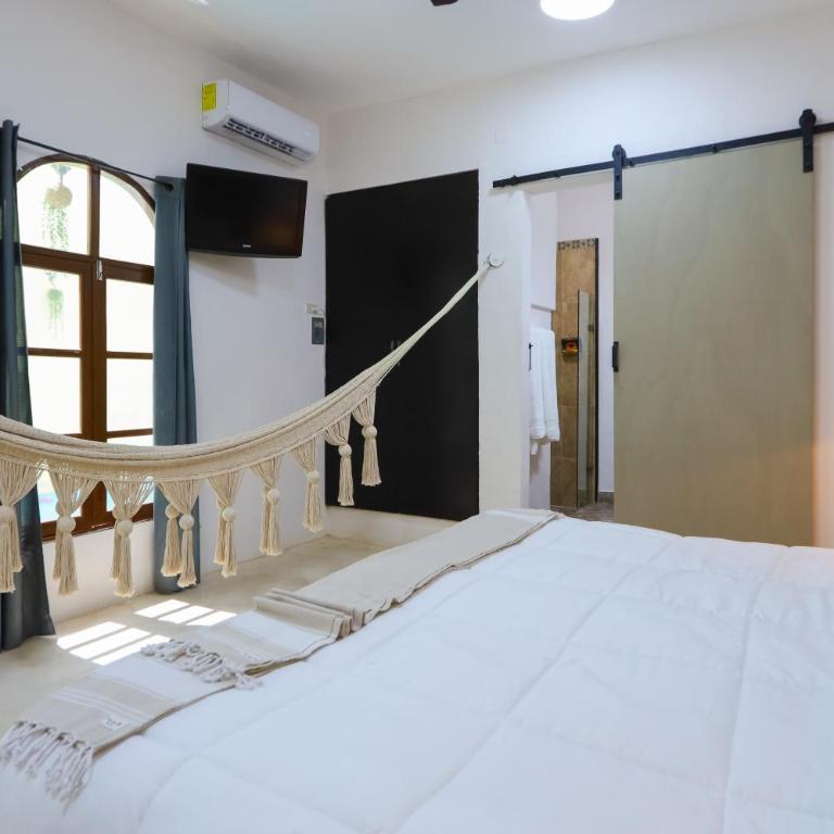 Casa Bien Estar - Centro Merida - Double Room with Pool View - 9
