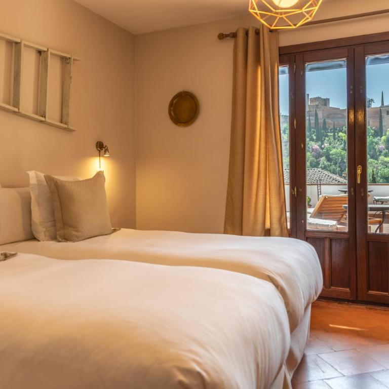 Casa Bombo - Twin Room with View to the Alhambra - 4