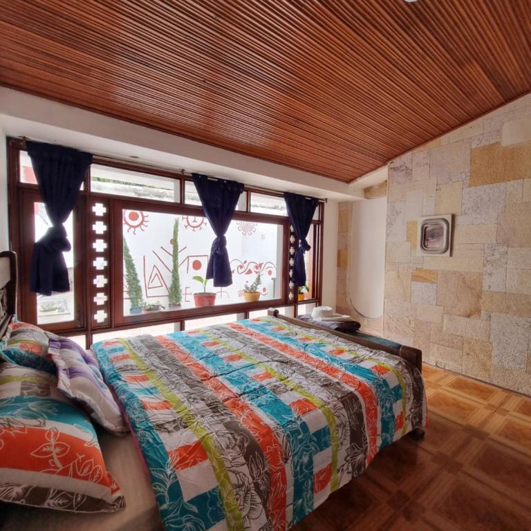 Hostal Casalé Usaquén Embajada de Mexico - Triple Room with Private External Bathroom - 8