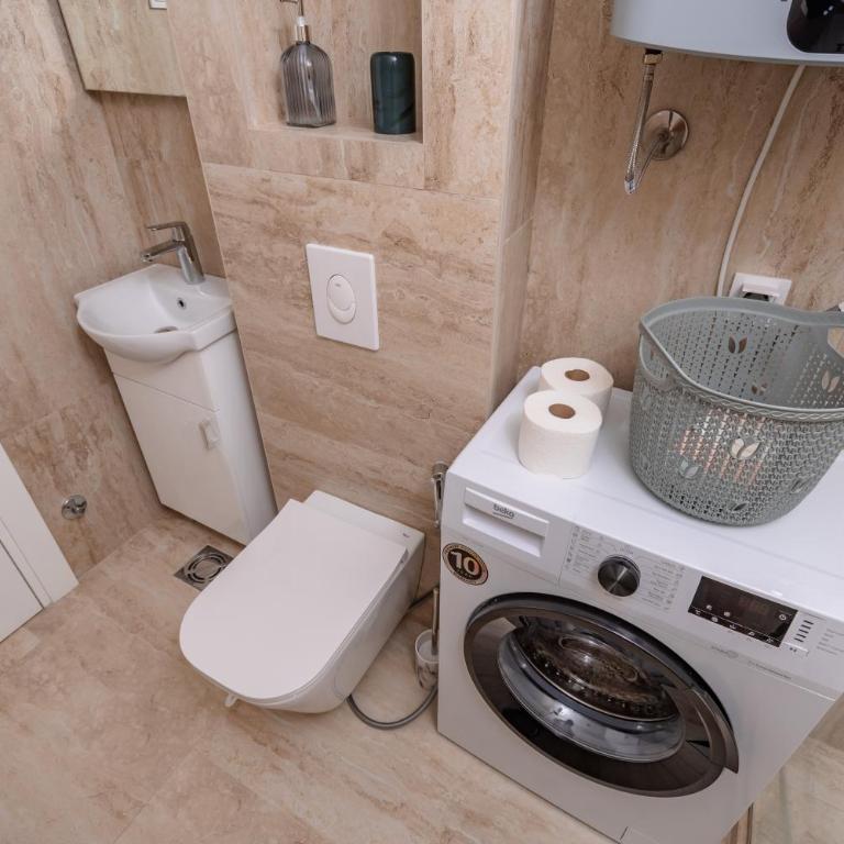 Wave Apartments - Dobra Voda - Apartman sa 1 Spavaćom Sobom, Balkonom i Pogledom na Planinu - 18