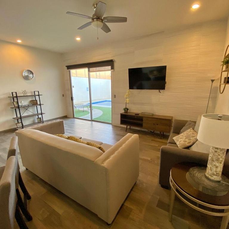 Private pool Modern Home - Casa con 1 dormitorio - 72