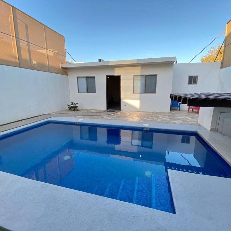 Private pool Modern Home - Casa con 1 dormitorio - 82
