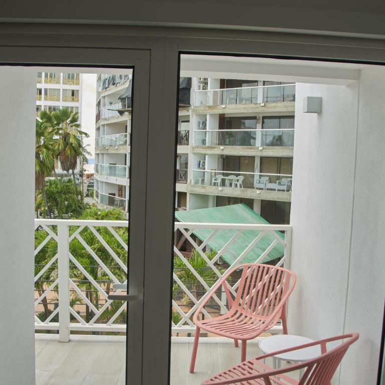Zafi Hotel - Double Room with Balcony - 10