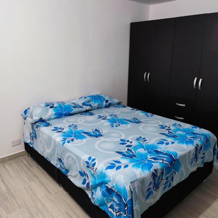 Espectacular Apartamento VIP Descanso Huilense - Apartamento de 3 dormitorios - 23