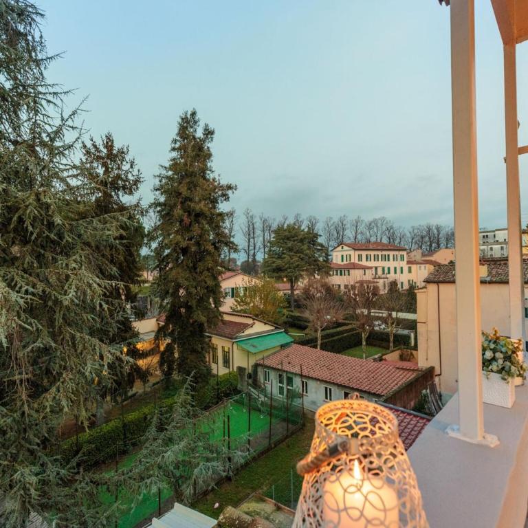 Apartment in Lucca with Terrace Views - Appartamento con 2 Camere da Letto - 1