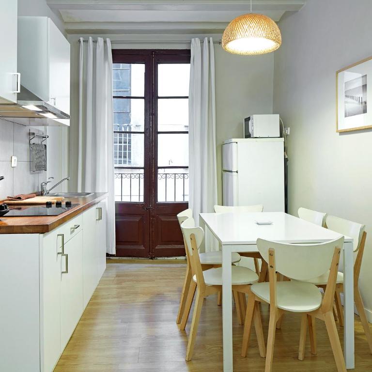 Barcelona Mercaders Apartments - Apartamento con balcón - 8