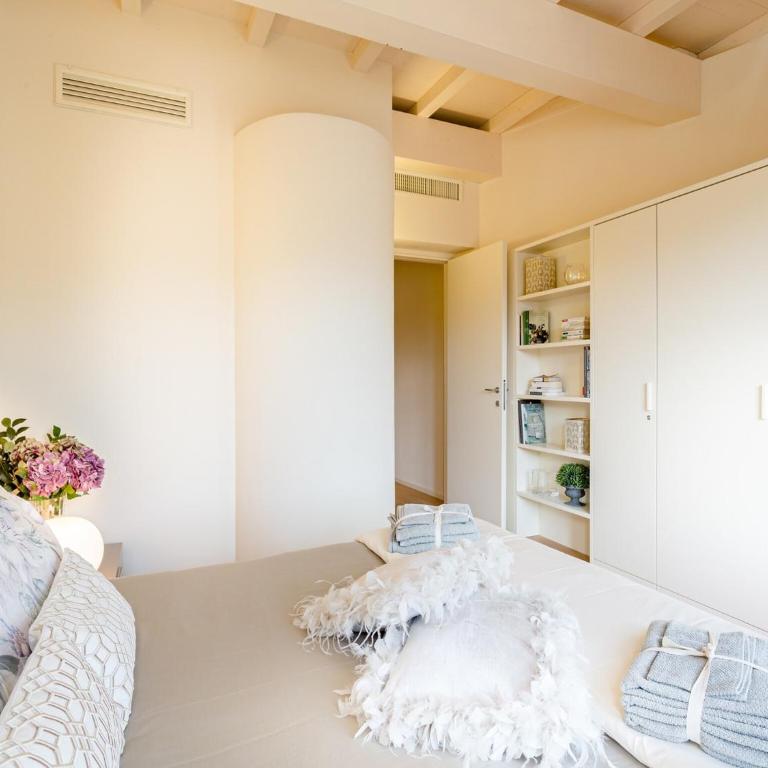 Apartment in Lucca with Cathedral Views - Two-Bedroom Apartment - 20
