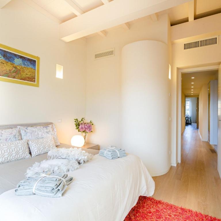 Apartment in Lucca with Cathedral Views - Two-Bedroom Apartment - 21