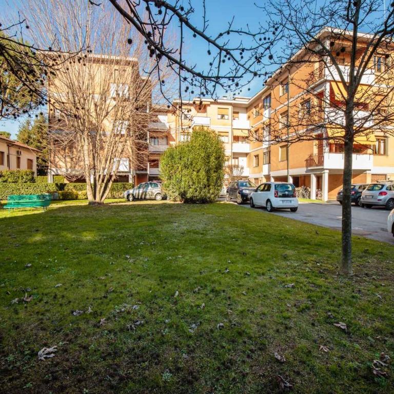 Apartment in Lucca near Historic Walls - Appartamento con 2 Camere da Letto - 65