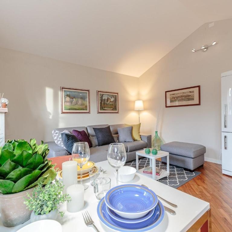 Apartment in Lucca with Rooftop Views - Appartamento con 2 Camere da Letto - 4