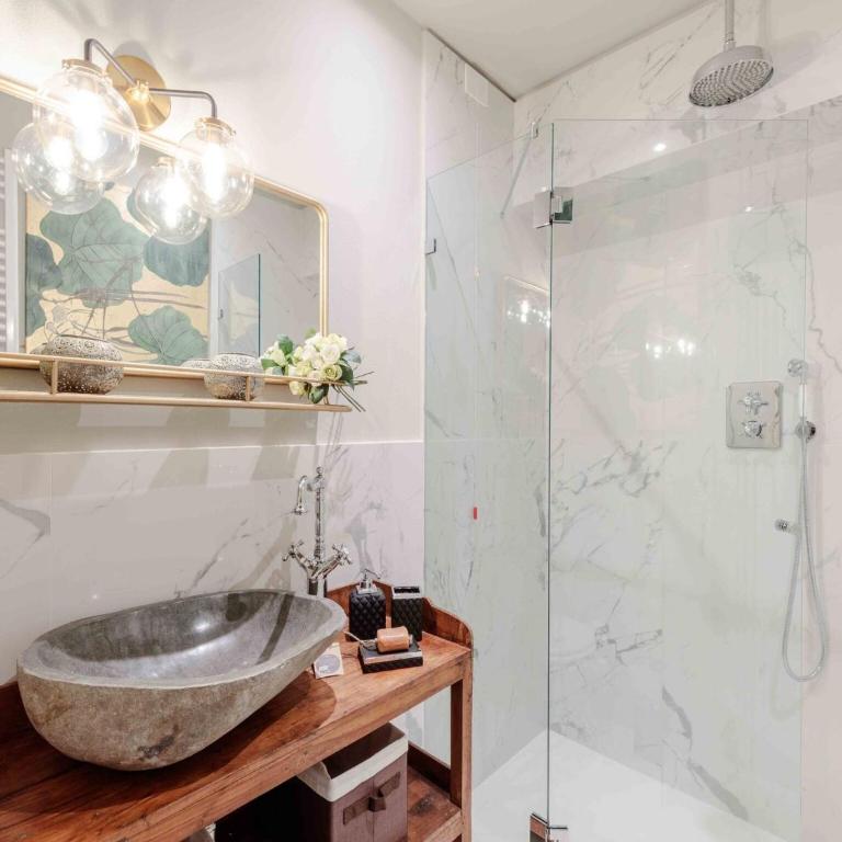VILLA IL CASTELLO Vibrant Sanctuary of Enchanting Colours - Villa con 6 Camere da Letto - 71