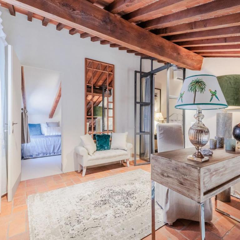 Penthouse in Lucca with Dome Views - Three-Bedroom Apartment - 9