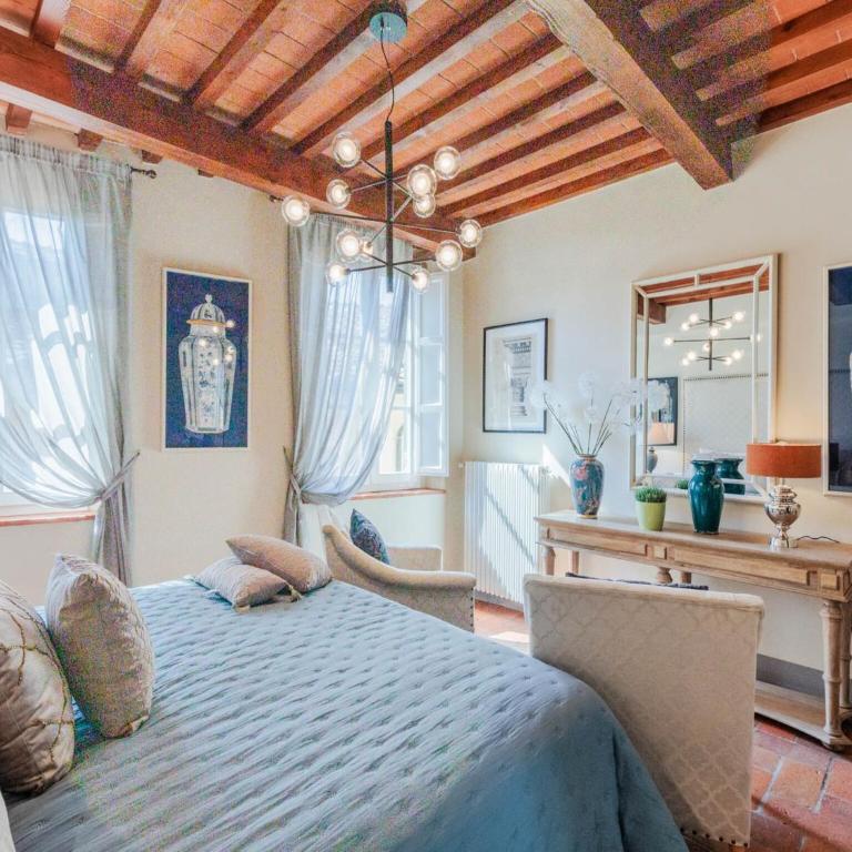 Penthouse in Lucca with Dome Views - Three-Bedroom Apartment - 40