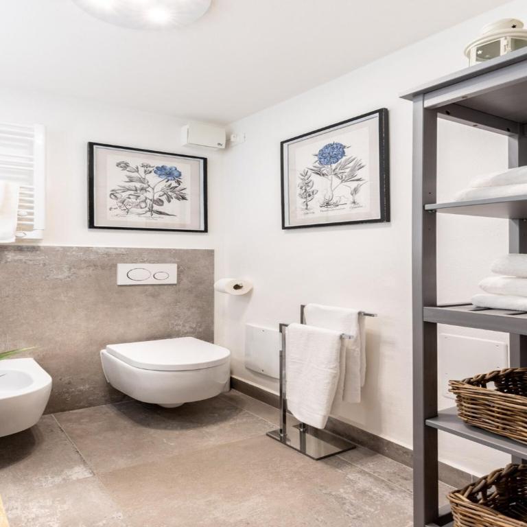 Apartment in Lucca with Piazza Views - One-Bedroom Apartment - 33
