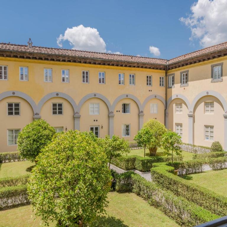 Apartment in Lucca with Renaissance Garden - Two-Bedroom Apartment - 1