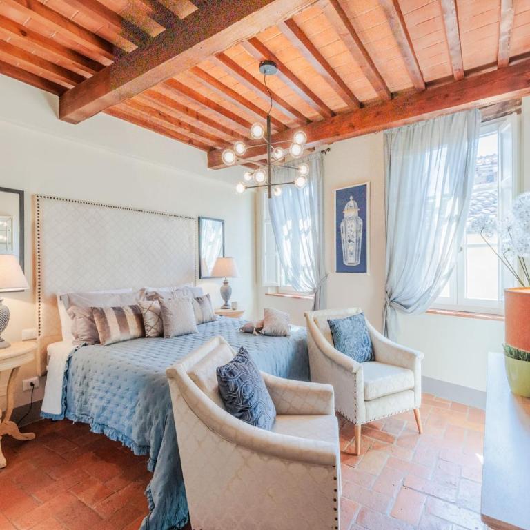 Penthouse in Lucca with Dome Views - Three-Bedroom Apartment - 42