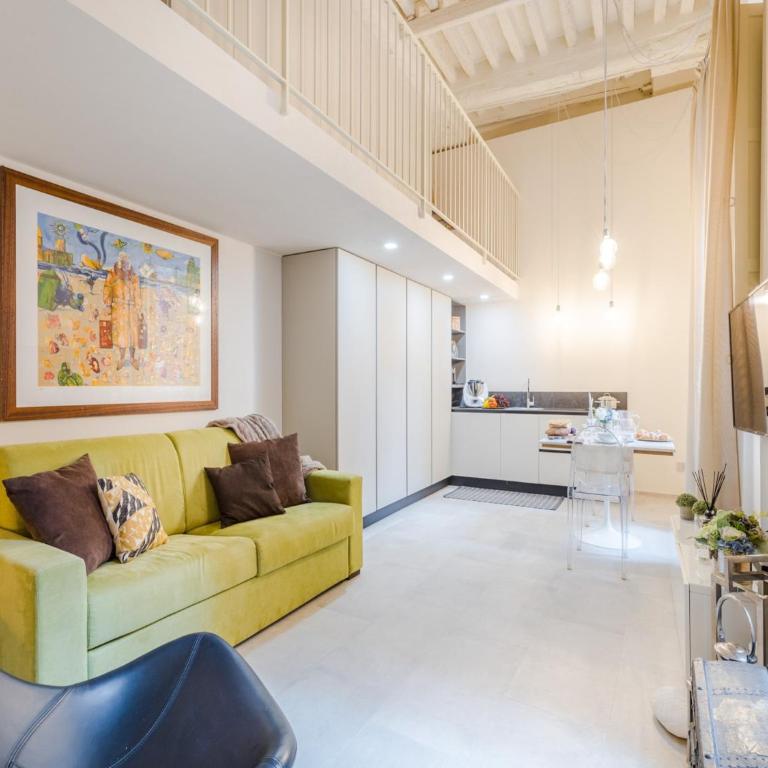 Apartment in Lucca with Private Courtyard - Appartamento con 1 Camera da Letto - 2