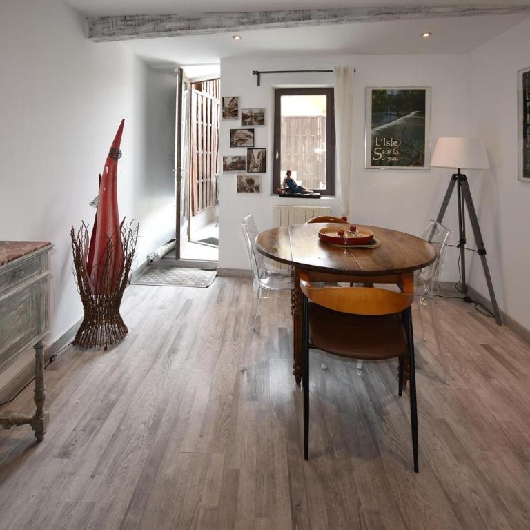 Cozy Home In L'isle-Sur-La-Sorgue With Wifi - Maison de Vacances 1 Chambre - 7