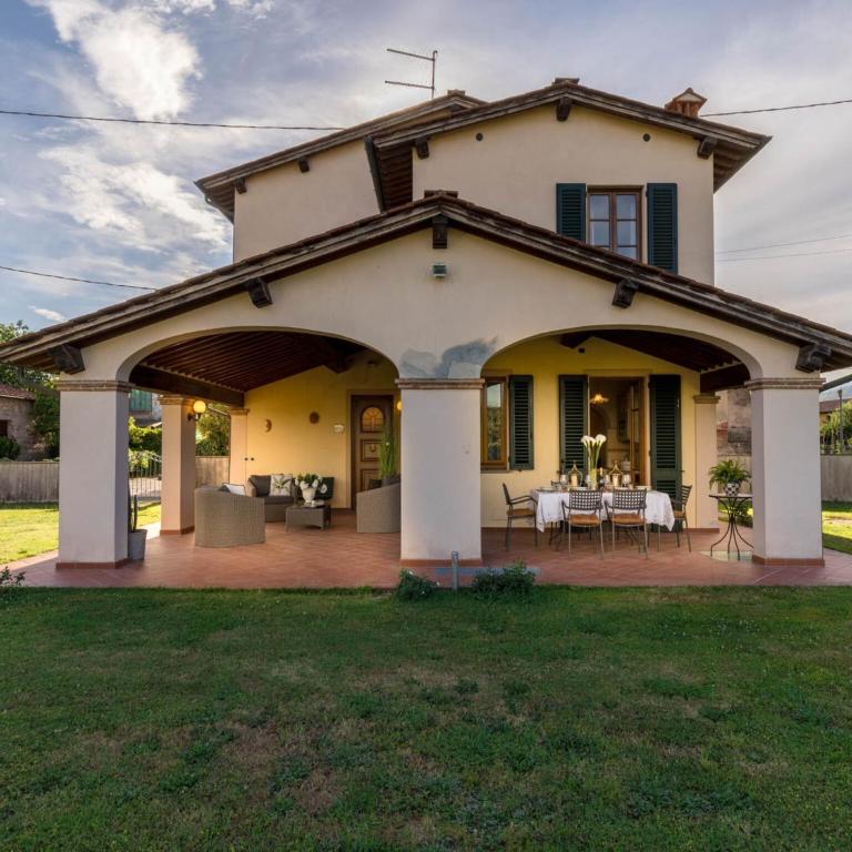 Country Home in Lucca near Tuscan Wineries - Villa con 3 Camere da Letto - 1