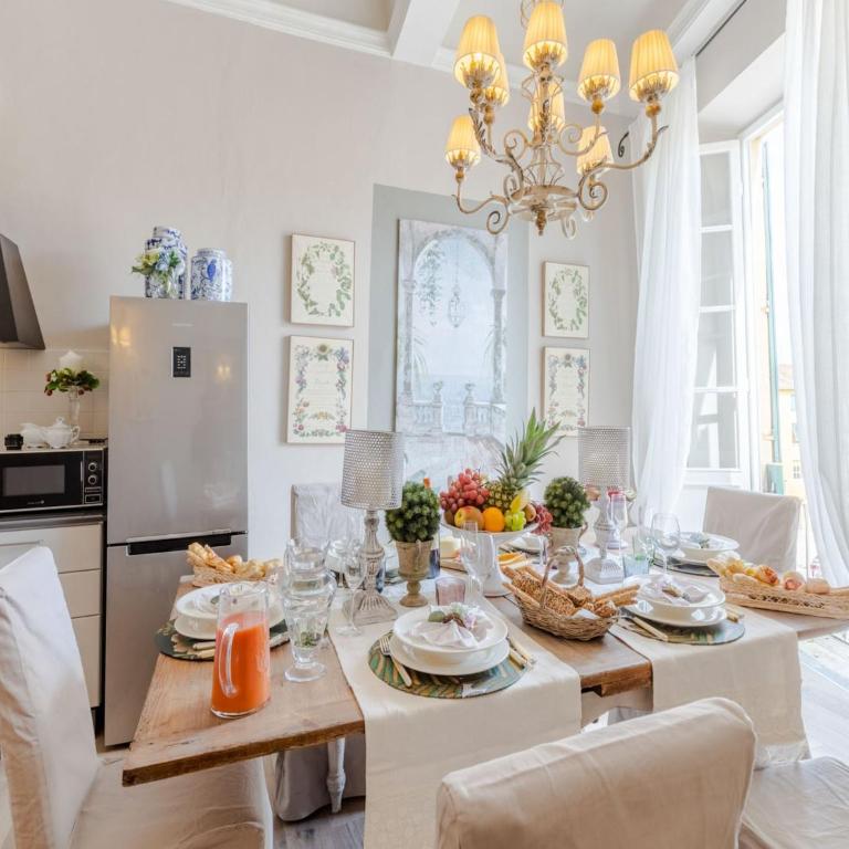 Apartment in Lucca with Piazza Views - Three-Bedroom Apartment - 16