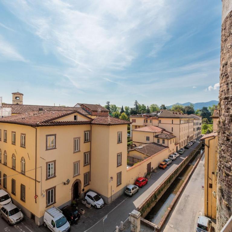 Apartment in Lucca s Medieval Tower - Three-Bedroom Apartment - 4