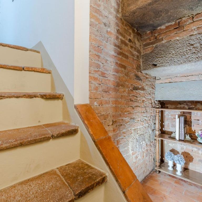Apartment in Lucca s Medieval Tower - Three-Bedroom Apartment - 58