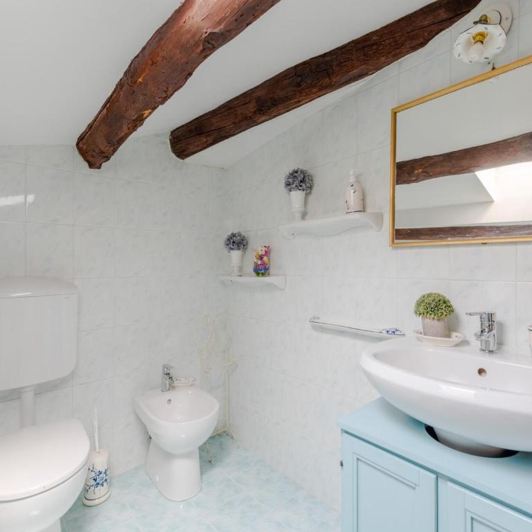 Apartment in Lucca s Medieval Tower - Three-Bedroom Apartment - 52