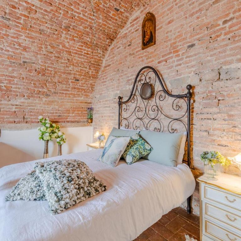 Apartment in Lucca s Medieval Tower - Three-Bedroom Apartment - 41