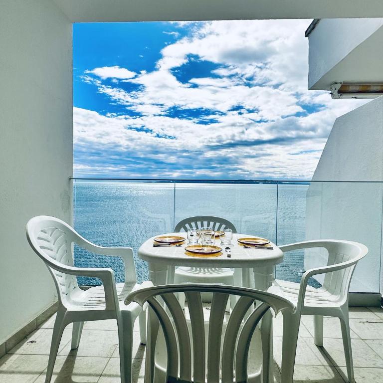 Estudio en Roses con Terraza y Aparcamiento Cerca de la Playa - ES-258-24 - Studio - 2