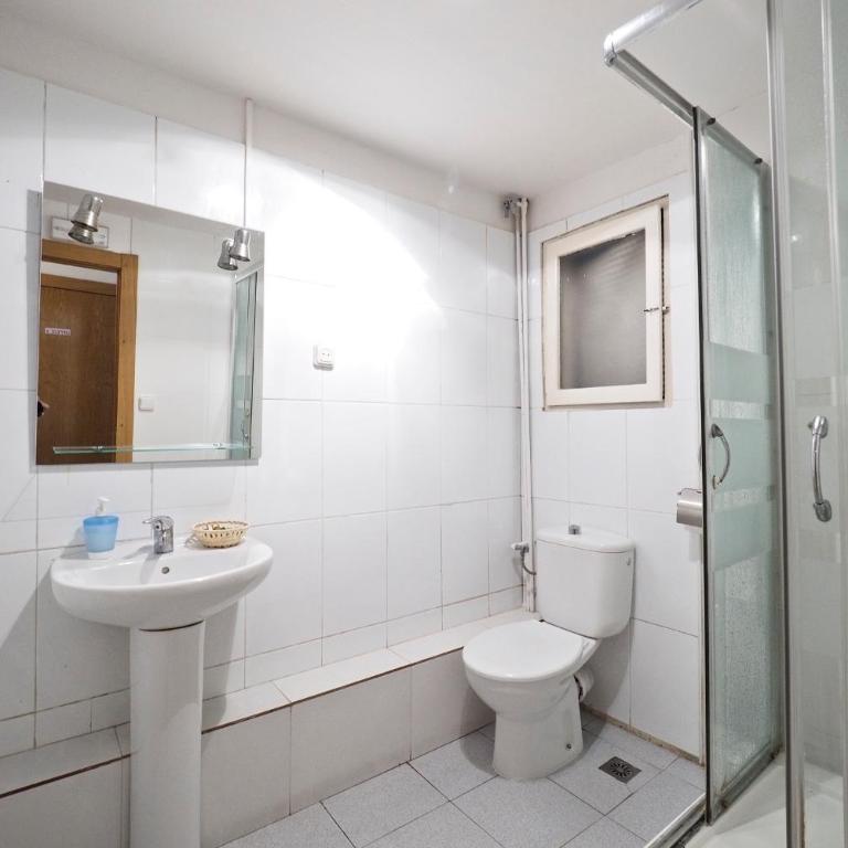 Hostal Elkano - Habitación Doble con baño privado - 4