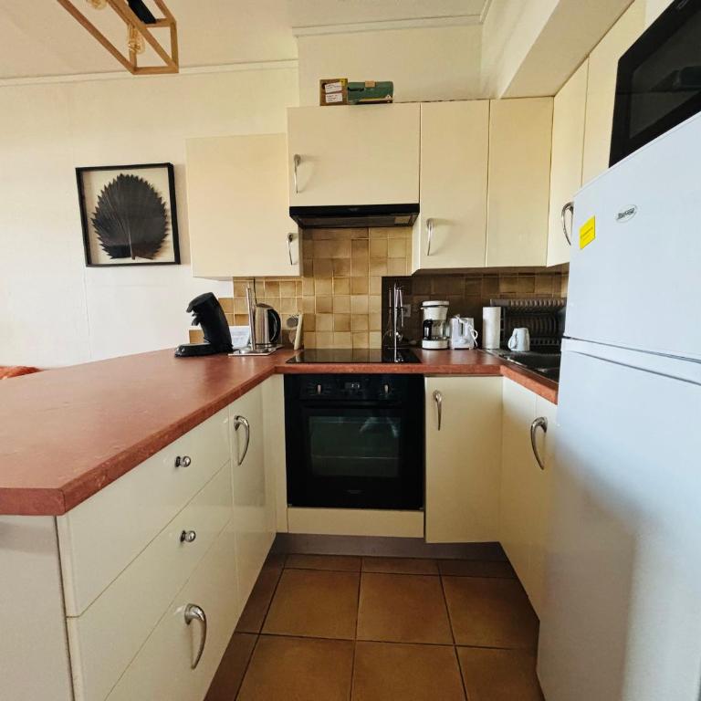 Studio 2 personnes avec terrasse proche plage - FR-1-309-508 - Apartment - 2
