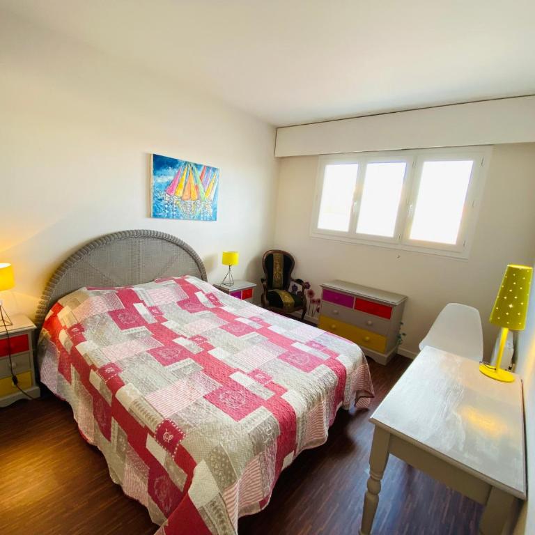 Appartement Élegant avec Balcon, Garage et WiFi en Bord de Mer - FR-1-92-889 - Apartment (4 Adults) - 6