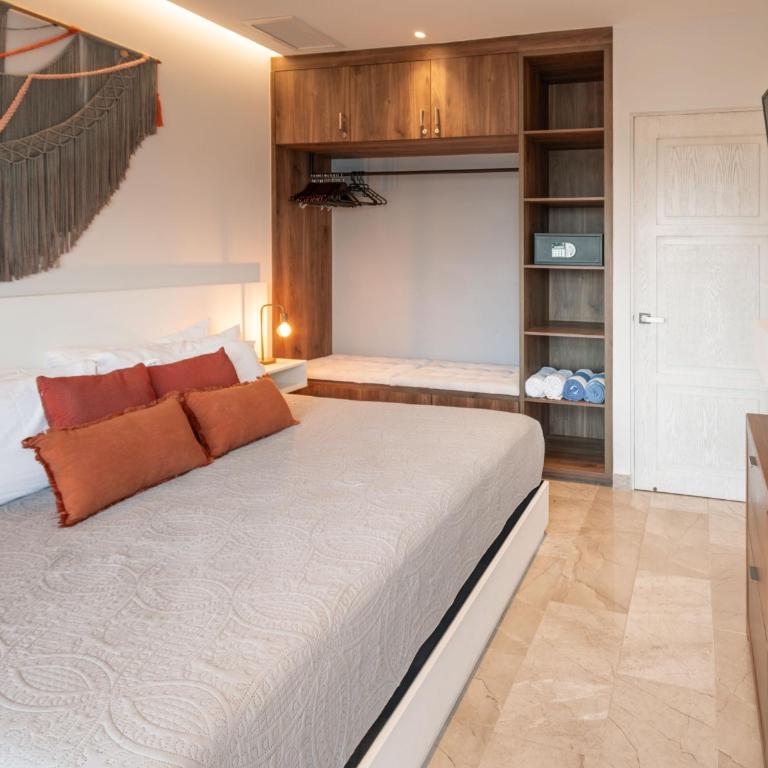 Luxury 1BR condo-Amazing Oceanviews Prime location close to beach - One-Bedroom Apartment with Sea View and Terrace - 26