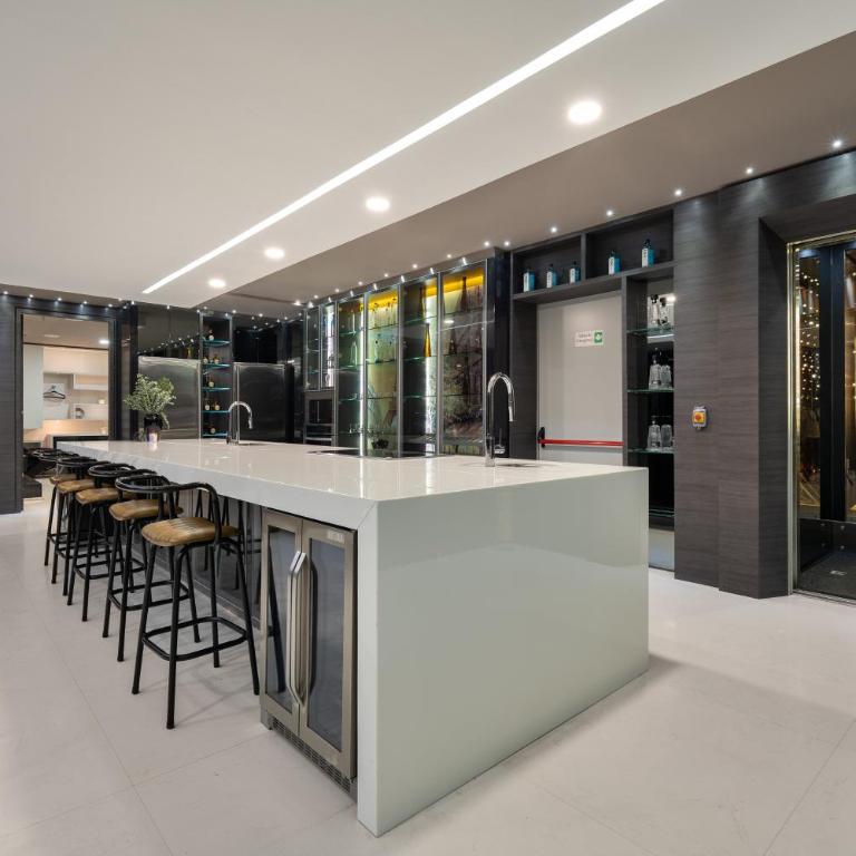 Europa Suites Medellin - Penthouse Apartment - 45