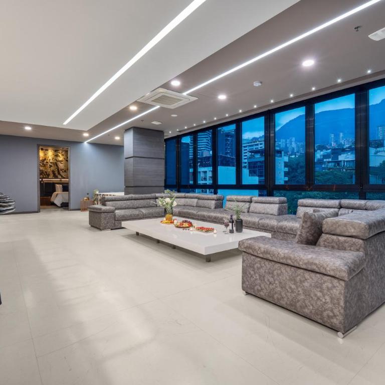 Europa Suites Medellin - Penthouse Apartment - 20