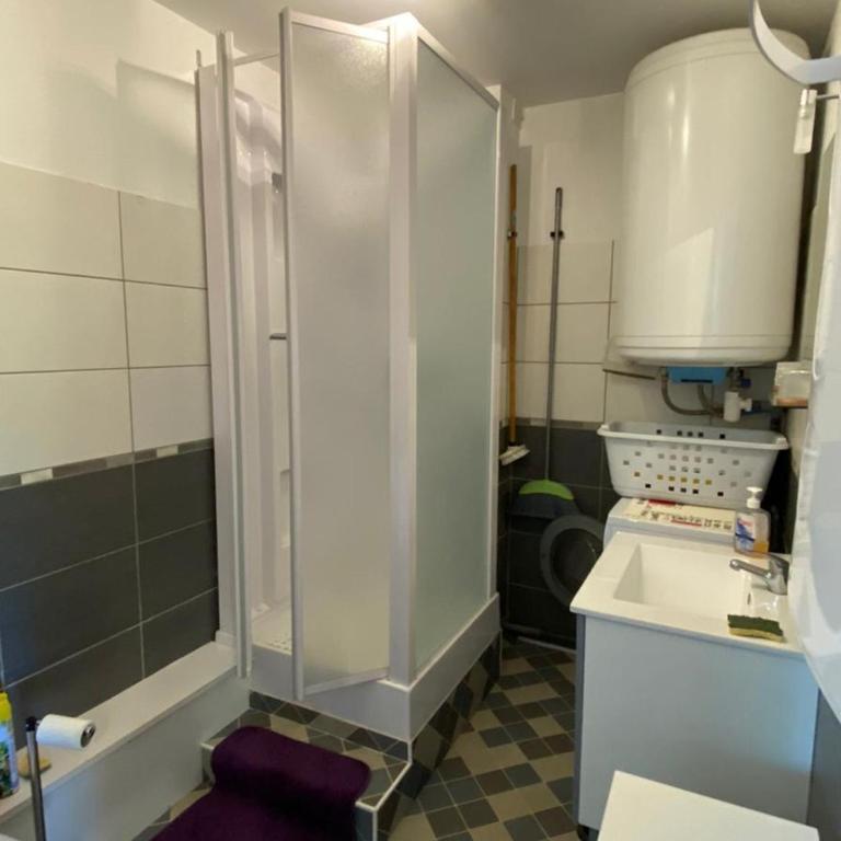 Appartement 2** avec loggia, parking, à 5 min de la plage - Argelès-sur-Mer - FR-1-732-10 - Appartement - 9