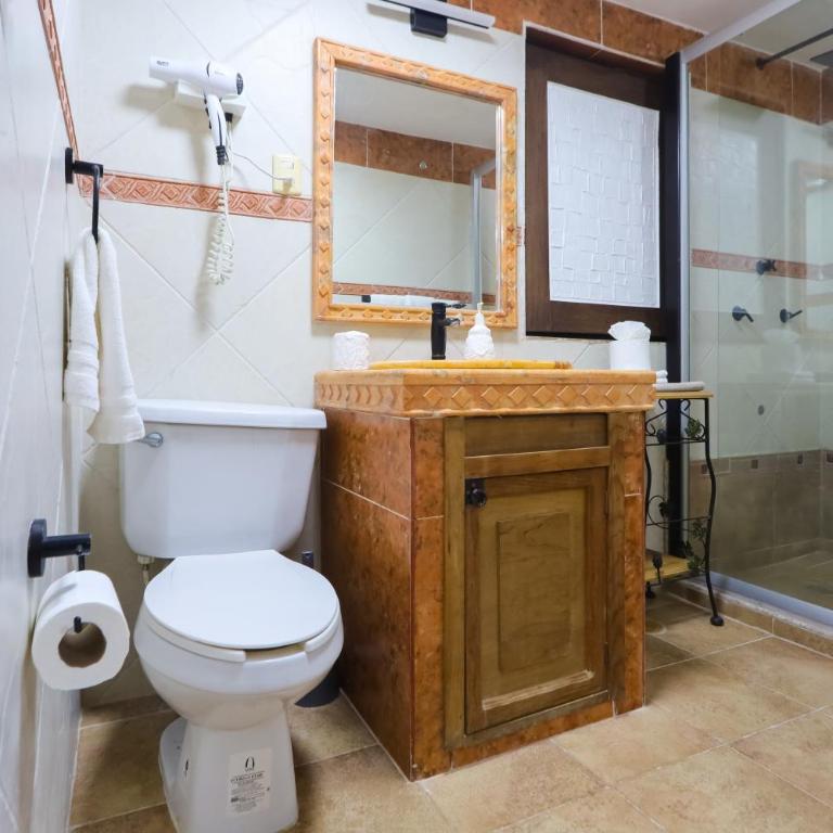 Casa Bien Estar - Centro Merida - Double Room with Balcony - 16