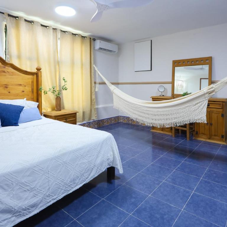 Casa Bien Estar - Centro Merida - Double Room with Private Bathroom - 17